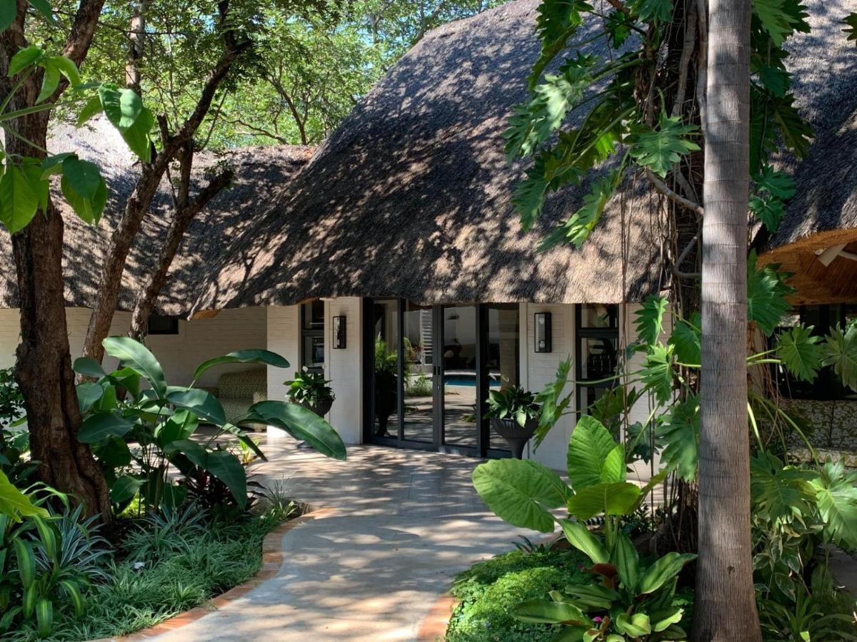 Pamarah Lodge Victoria Falls Exterior photo